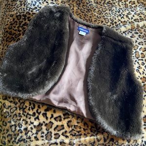 Fur vest